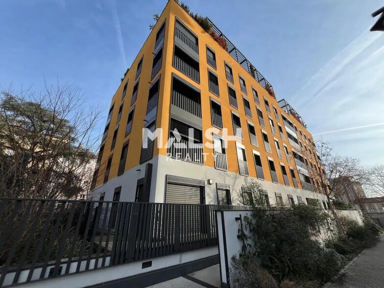 Office in Lyon for sale - Building Photo - Image 2 of 19