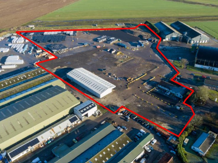 Stirling Rd, York to rent - Aerial - Image 2 of 3