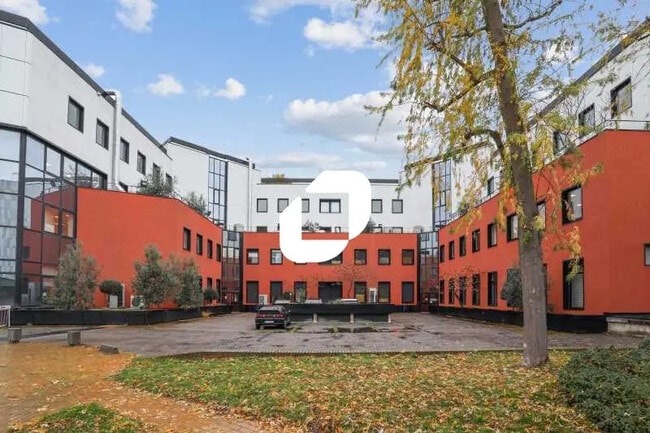 Location Bureaux 137 m² à 1 900 m²