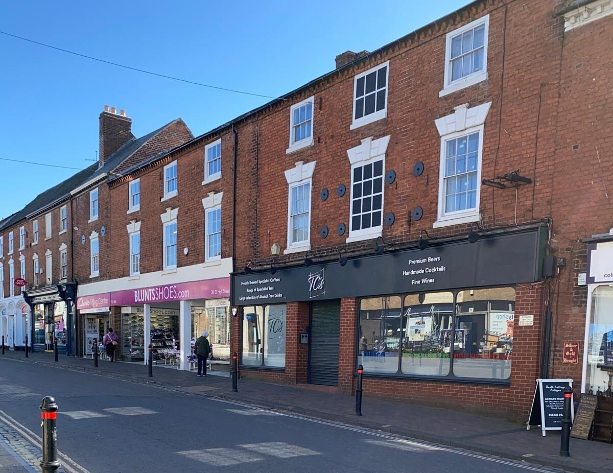 32-32A High St, Stourport On Severn to rent Building Photo- Image 1 of 2