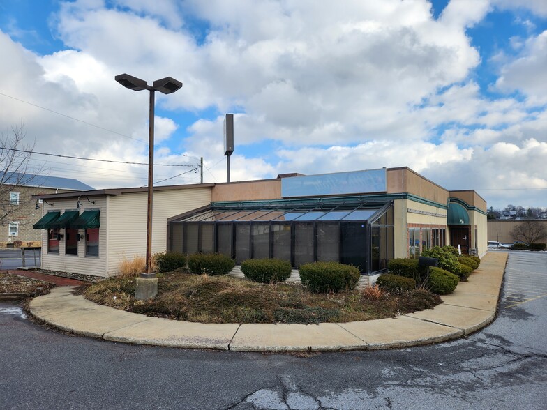 750 N Center Ave, Somerset, PA for sale - Building Photo - Image 1 of 1