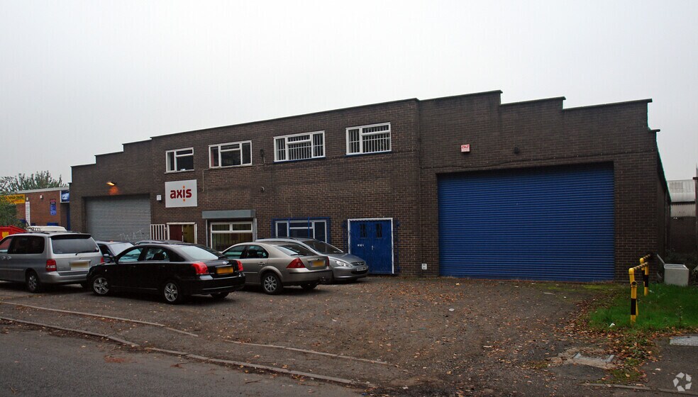 Union St, Bilston to rent - Primary Photo - Image 1 of 1