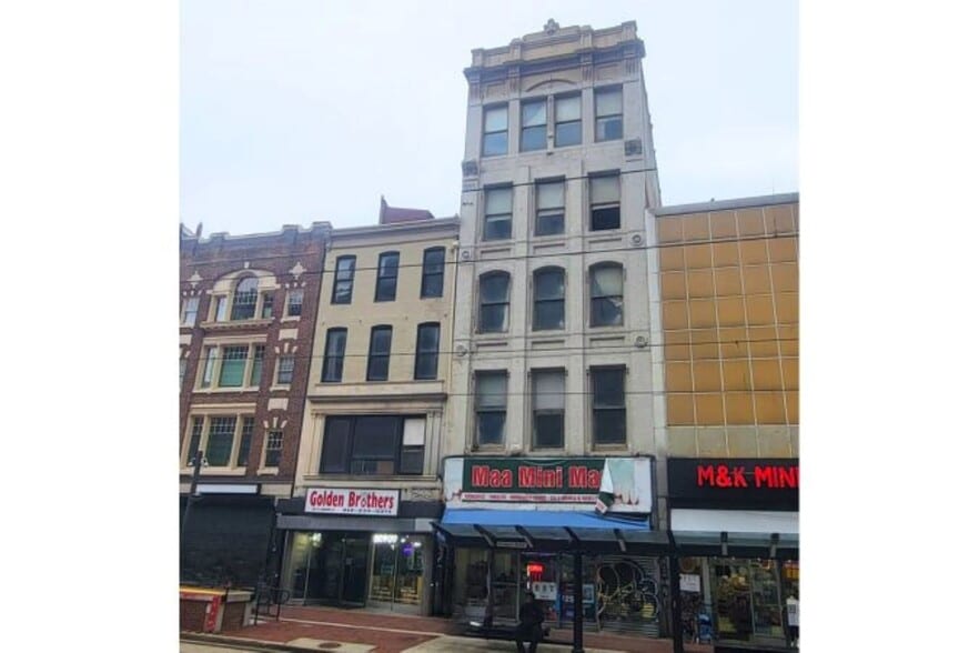 225 N Howard St, Baltimore, MD for sale - Building Photo - Image 1 of 12