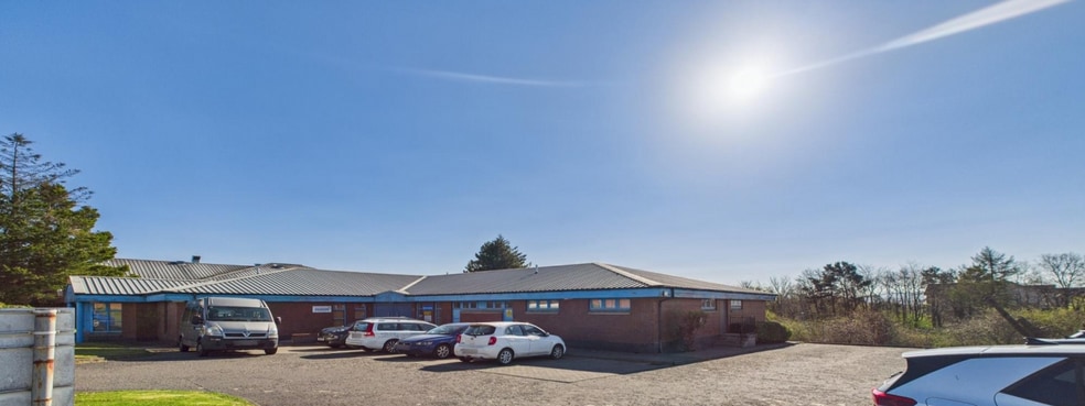 Carmondean Centre S, Livingston to rent - Building Photo - Image 3 of 3