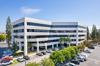 725 W Town And Country Rd, Orange, CA for rent Building Photo- Image 1 of 14