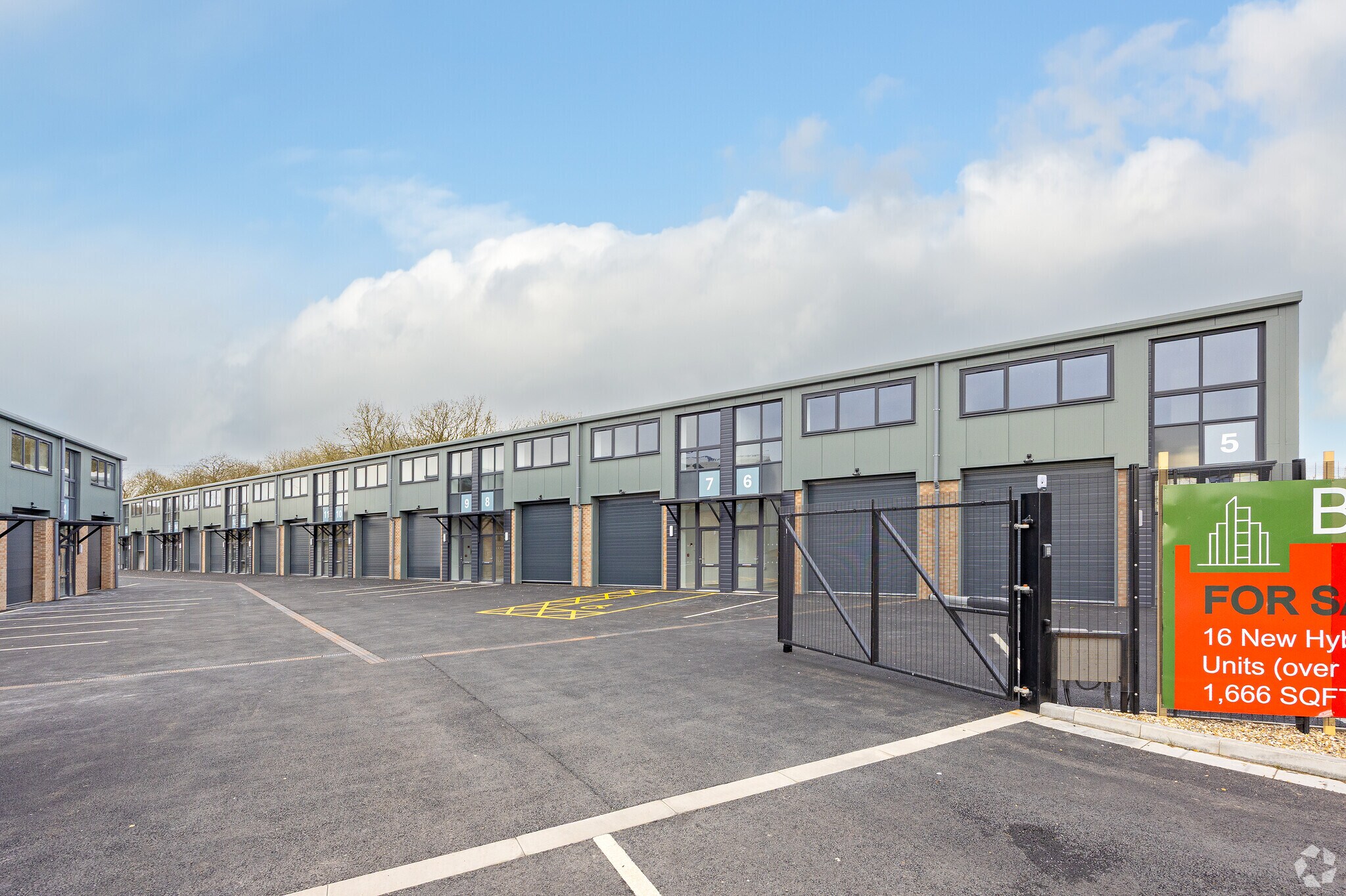 Boundary Ln, Lincoln to rent Primary Photo- Image 1 of 4