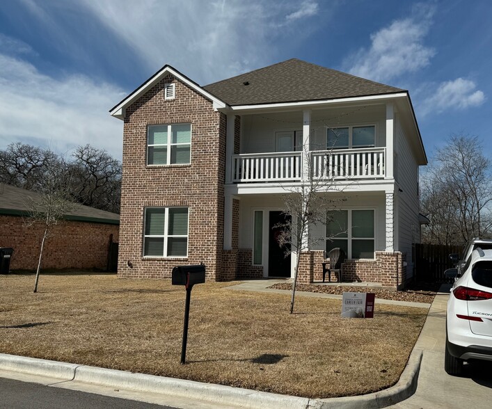 1402 Magnolia Dr, College Station, TX for sale - Primary Photo - Image 1 of 9