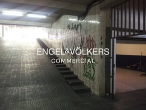 Retail in Barcelona, Barcelona to rent Interior Photo- Image 1 of 5