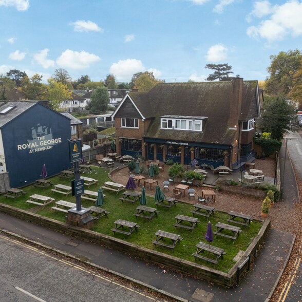 130-132 Hersham Rd, Walton-On-Thames for sale - Primary Photo - Image 1 of 1