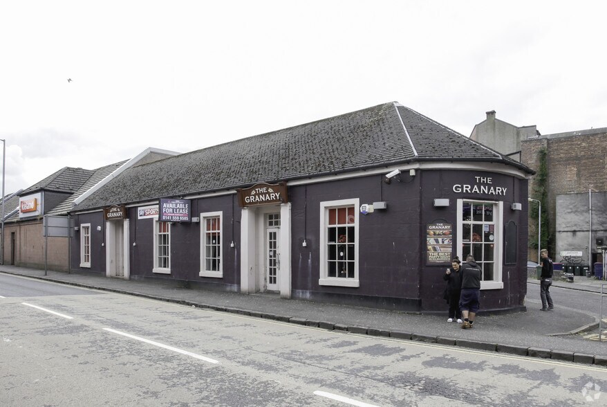 15-17 Fowlds St, Kilmarnock to rent - Primary Photo - Image 1 of 4