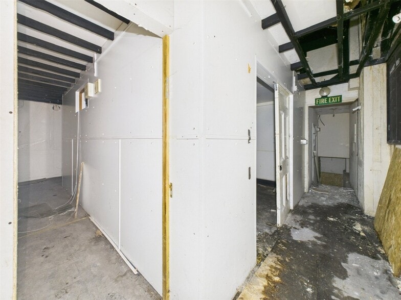 110-114 High St, Weston Super Mare for sale - Interior Photo - Image 2 of 4