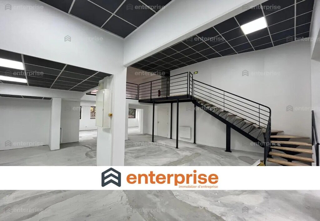 Location Commerce 168 m² - Photo 1