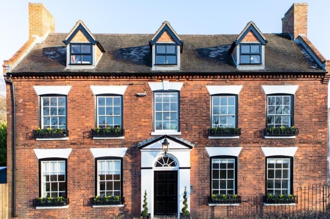 London Rd, Lichfield for sale Primary Photo- Image 1 of 1