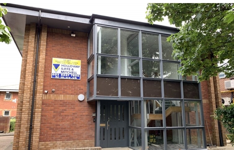 12 Northarbour Rd, Portsmouth for sale Primary Photo- Image 1 of 1