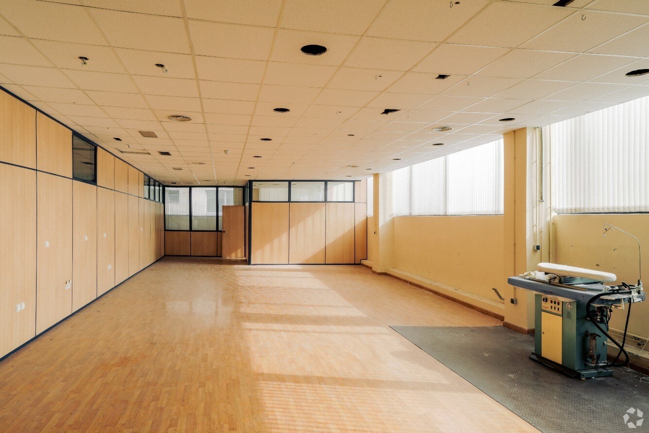 Calle Secoya, 22, Madrid, MAD 28054 - - - Interior Photo - Image 1 of 17