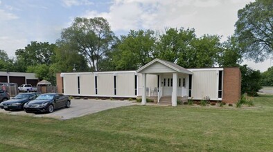 7701 N Teutonia Ave, Milwaukee, WI for rent Primary Photo- Image 1 of 25