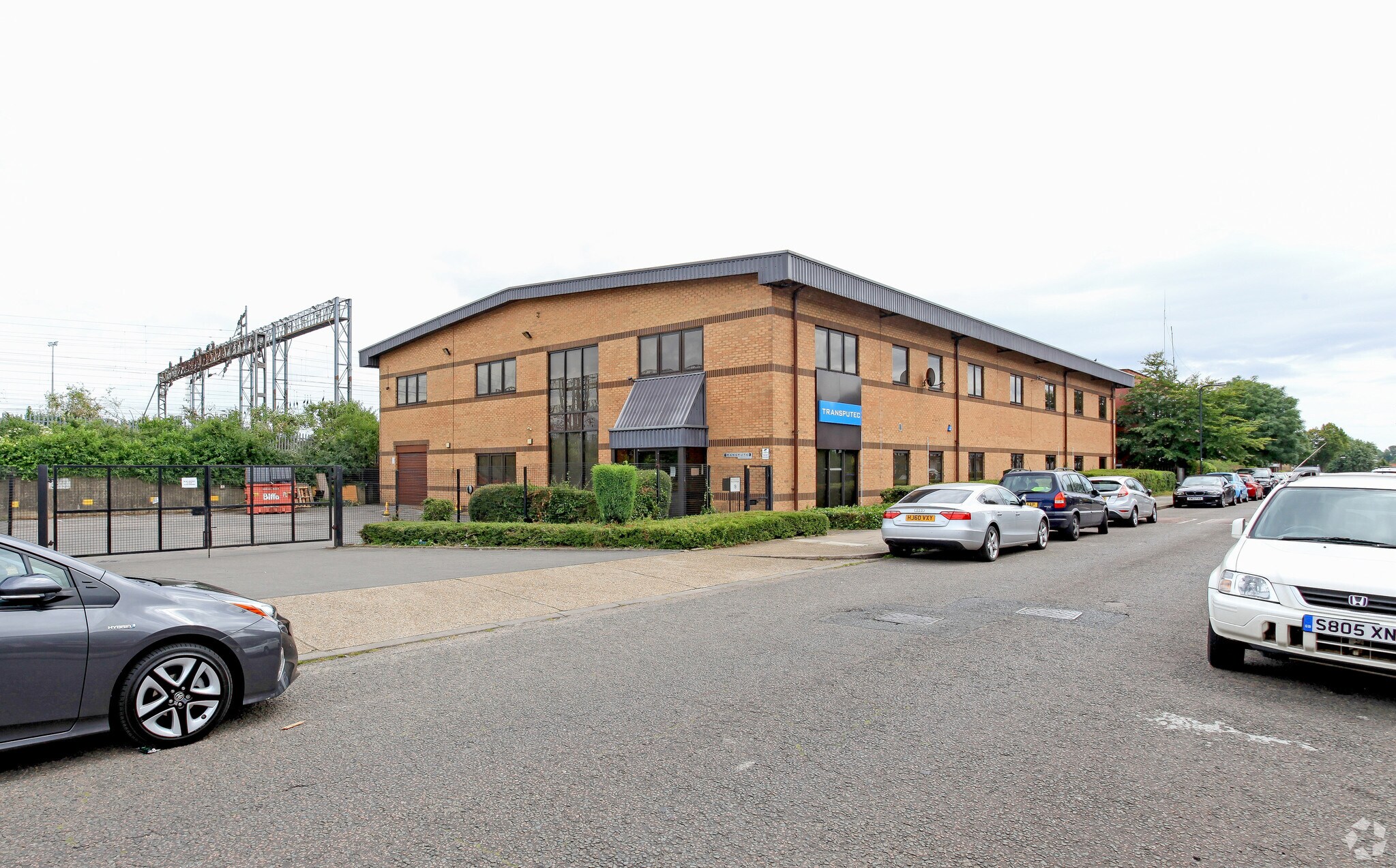 19 Heather Park Dr, Wembley for sale Primary Photo- Image 1 of 1