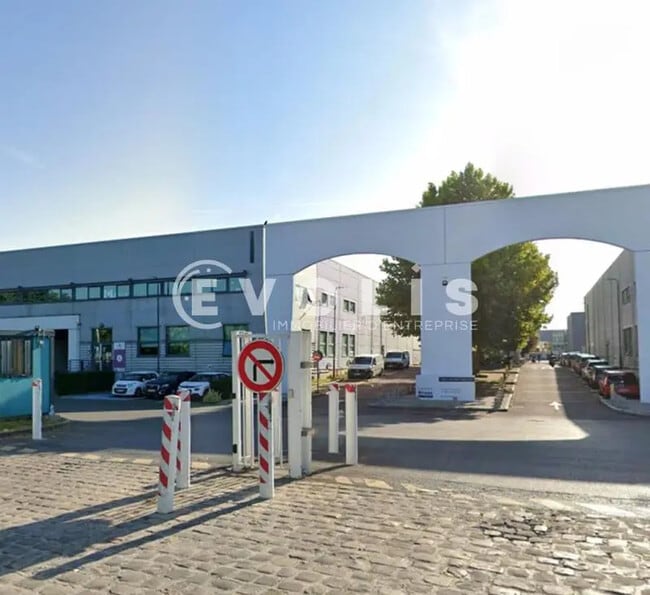 Location Local d'activités 255 m² à 2 278 m²