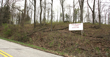 Airport Rd, Bridgeport, WV for sale Primary Photo- Image 1 of 1