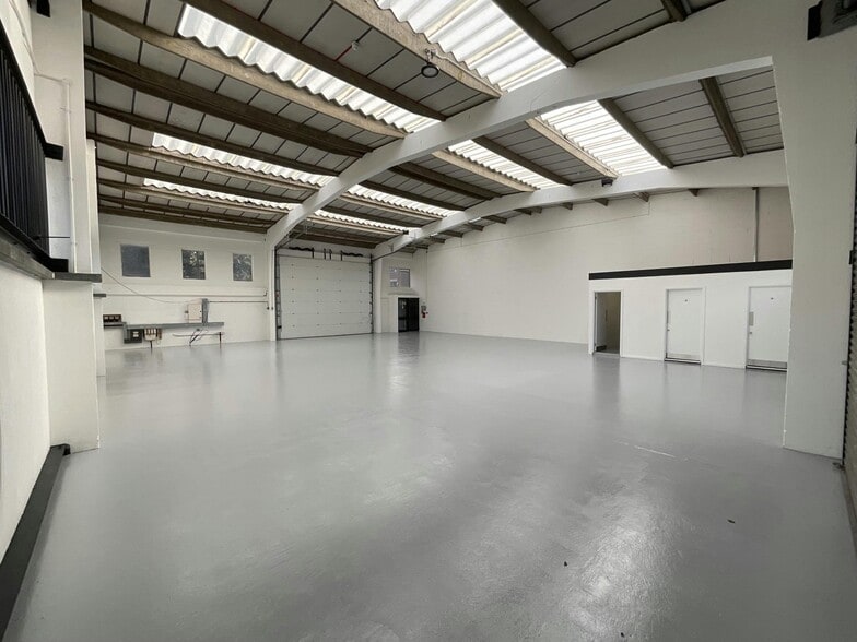 52-56 Verney Rd, London to rent - Building Photo - Image 1 of 6