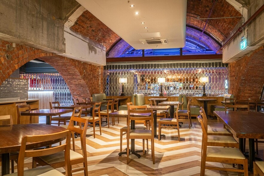 Market Pl, Bolton to rent - Interior Photo - Image 2 of 4