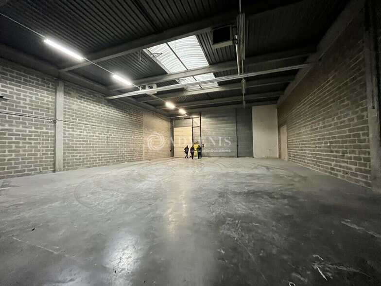 9 Quai Des Grésillons, Gennevilliers to rent - Interior Photo - Image 3 of 8