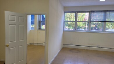 3034-3040 E Tremont Ave, Bronx, NY for rent Interior Photo- Image 2 of 4