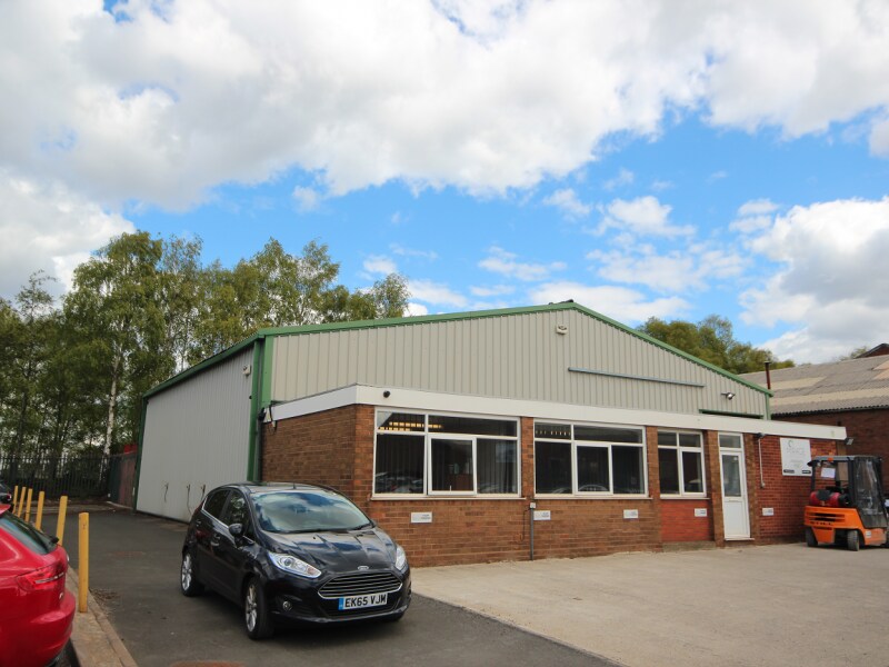 Oldbury Rd, West Bromwich to rent Building Photo- Image 1 of 3