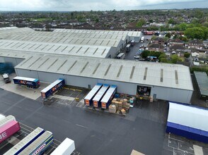 Parsonage Rd, Swindon to rent Building Photo- Image 2 of 4