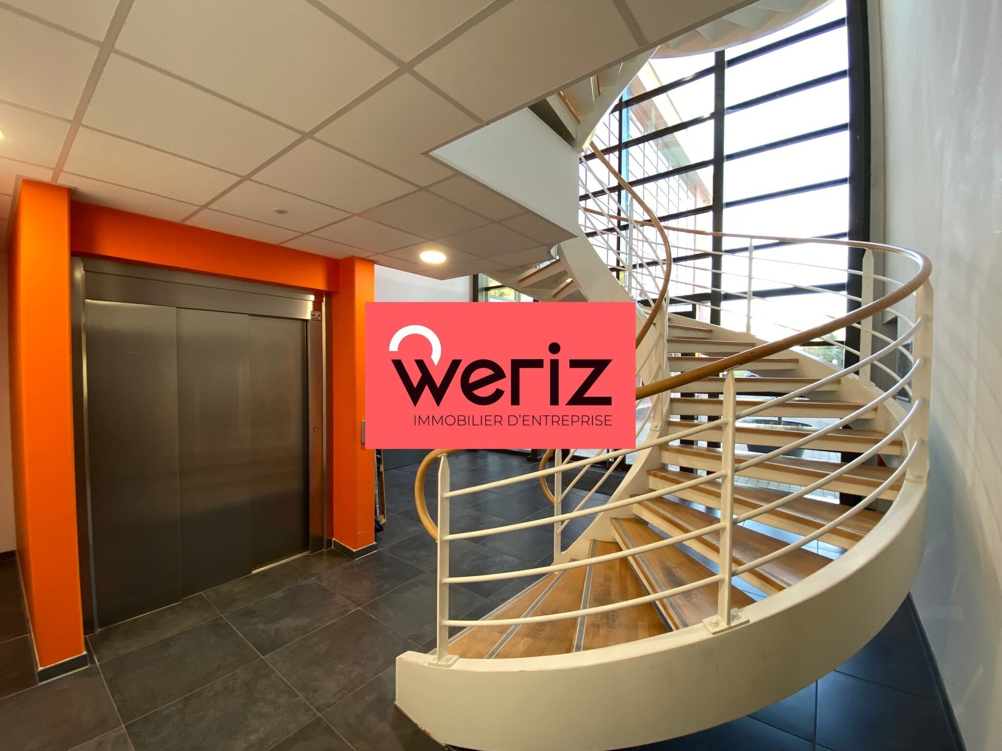 Office in Marseille to rent Building Photo- Image 1 of 7