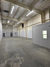 301 Miami St, West Columbia, SC to rent Interior Photo- Image 1 of 4