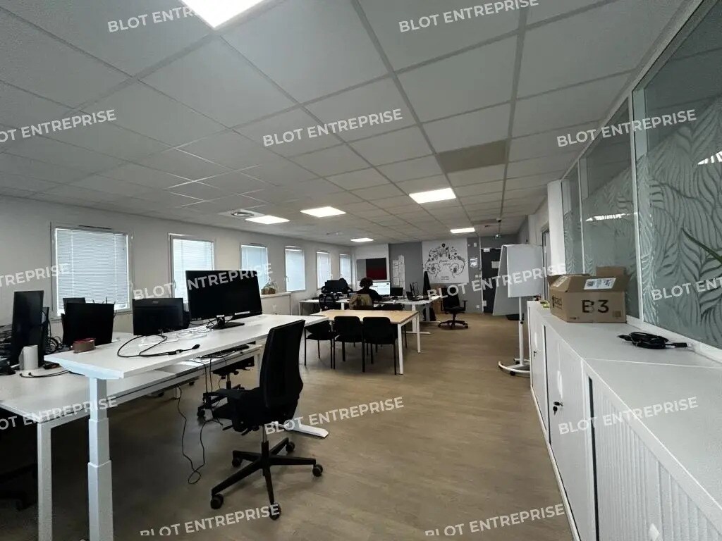 Office in Nantes to rent Interior Photo- Image 1 of 8