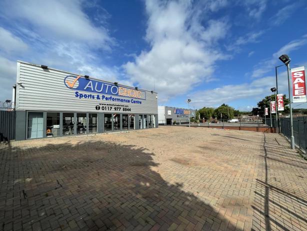 64-68 Feeder Rd, Bristol to rent - Building Photo - Image 2 of 4