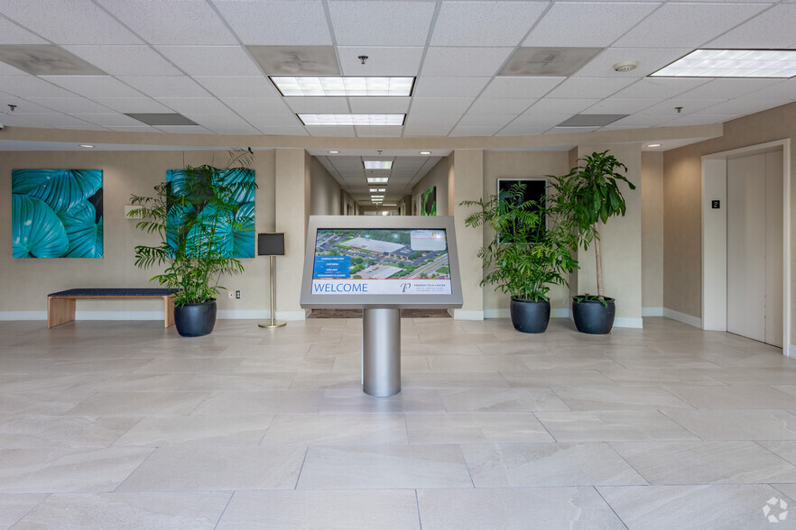 2810 N Parham Rd, Richmond, VA for rent - Lobby - Image 3 of 6