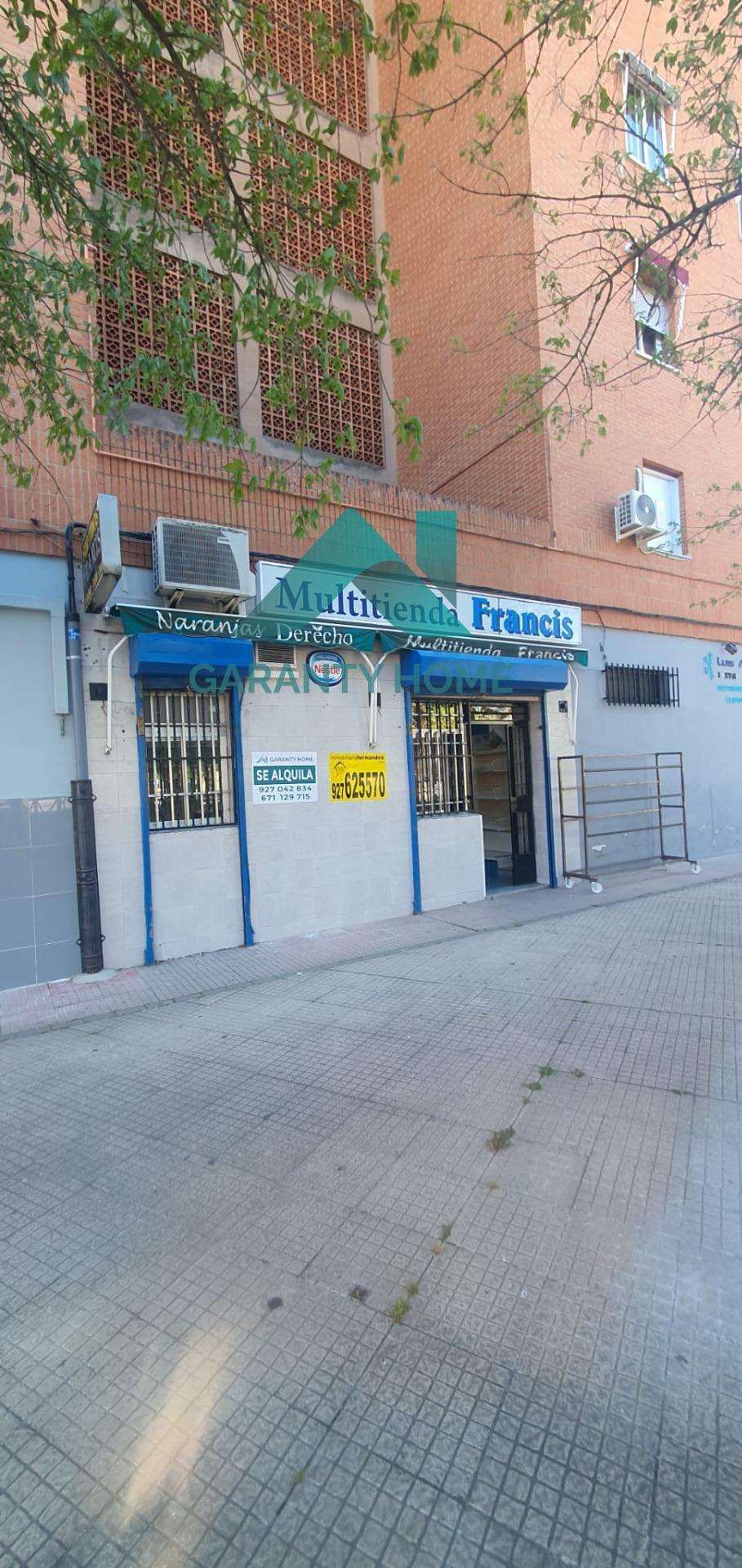 Retail in Cáceres, Cáceres to rent Interior Photo- Image 1 of 6