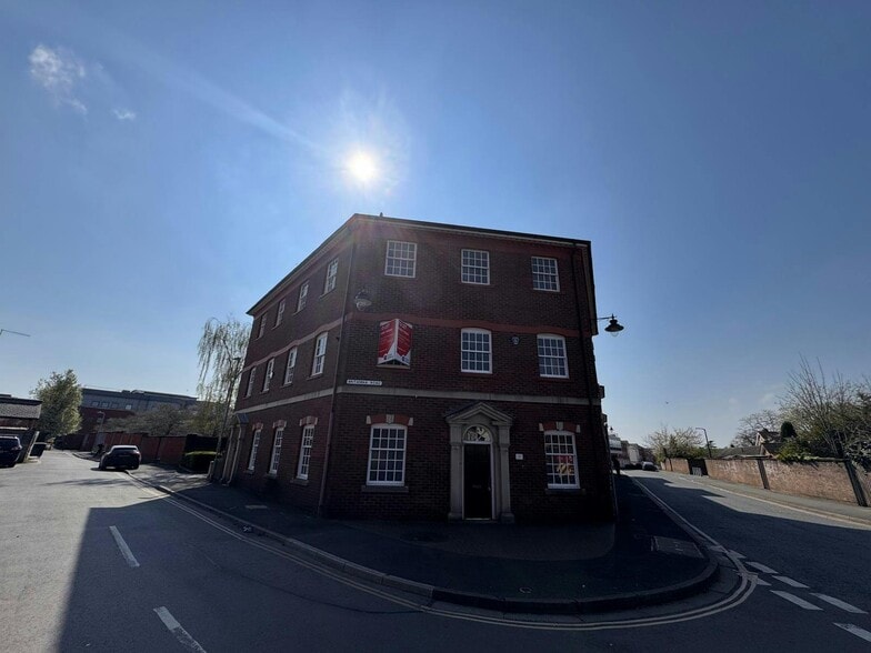 19 Britannia Rd, Worcester to rent - Building Photo - Image 2 of 18