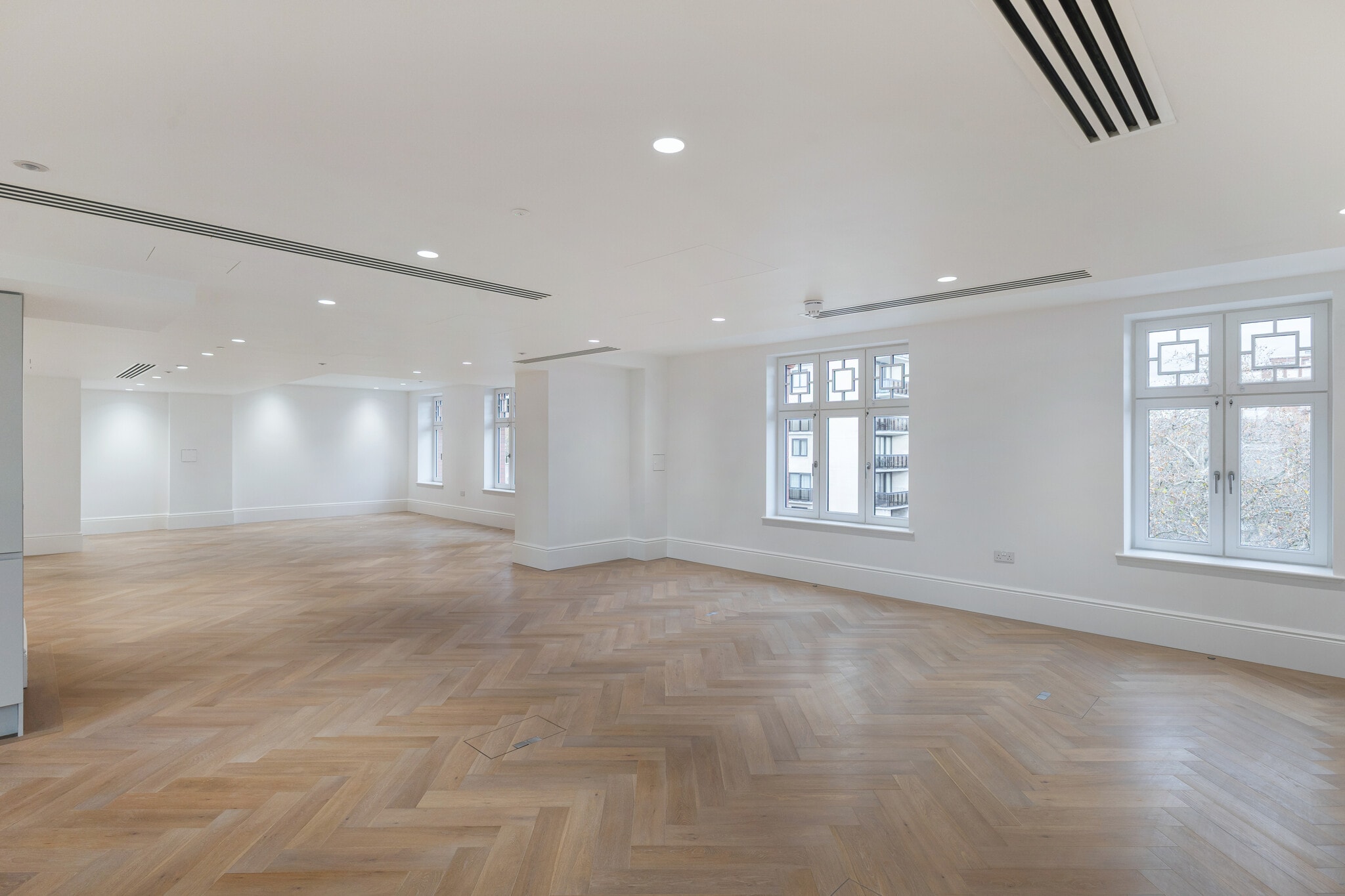 51 Sloane St, London to rent Interior Photo- Image 1 of 1
