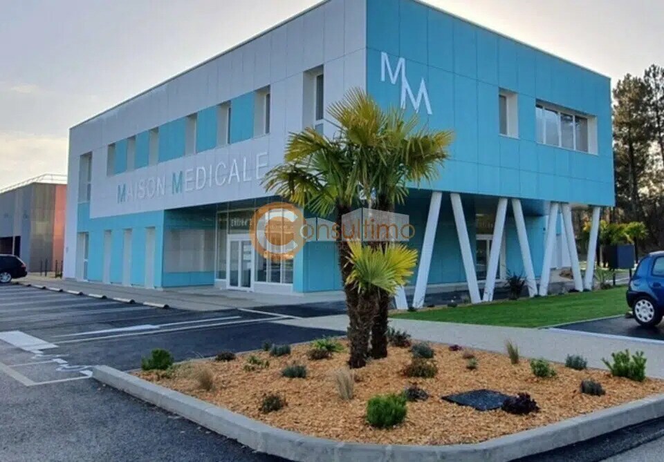 Retail in Le Pian-Médoc for sale Building Photo- Image 1 of 9