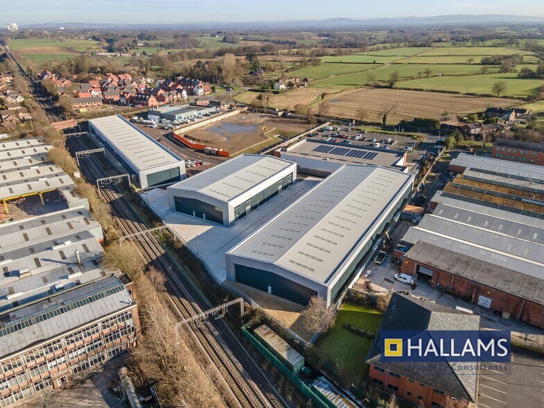 Block B Manor Ln, Crewe to rent - Building Photo - Image 3 of 20