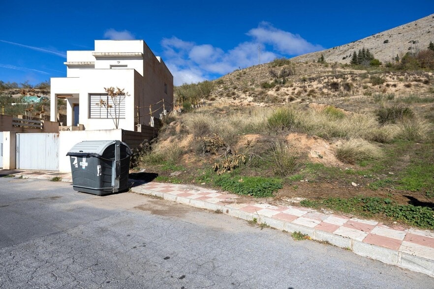 Avenida Príncipe Felipe, 2, Alfacar, Granada for sale - Building Photo - Image 3 of 15