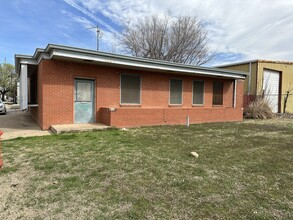 1245 NW 2nd St, Oklahoma City, OK for rent Primary Photo- Image 1 of 16