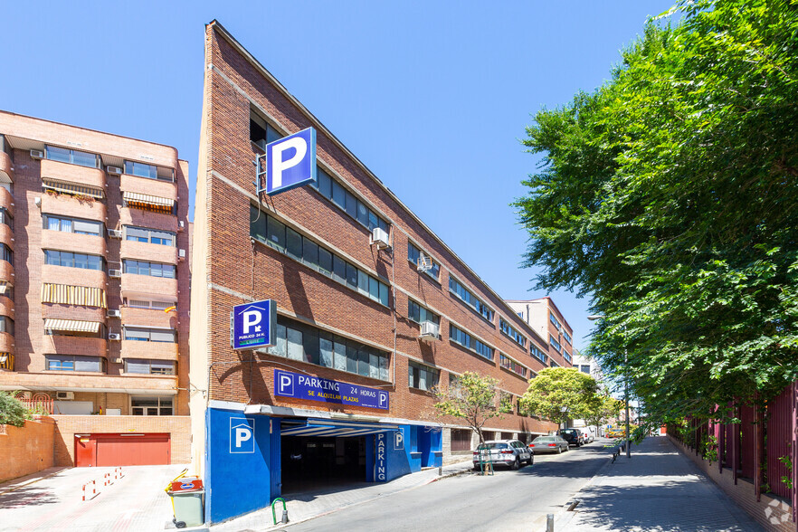 Office in Madrid, MAD for sale - Primary Photo - Image 1 of 1