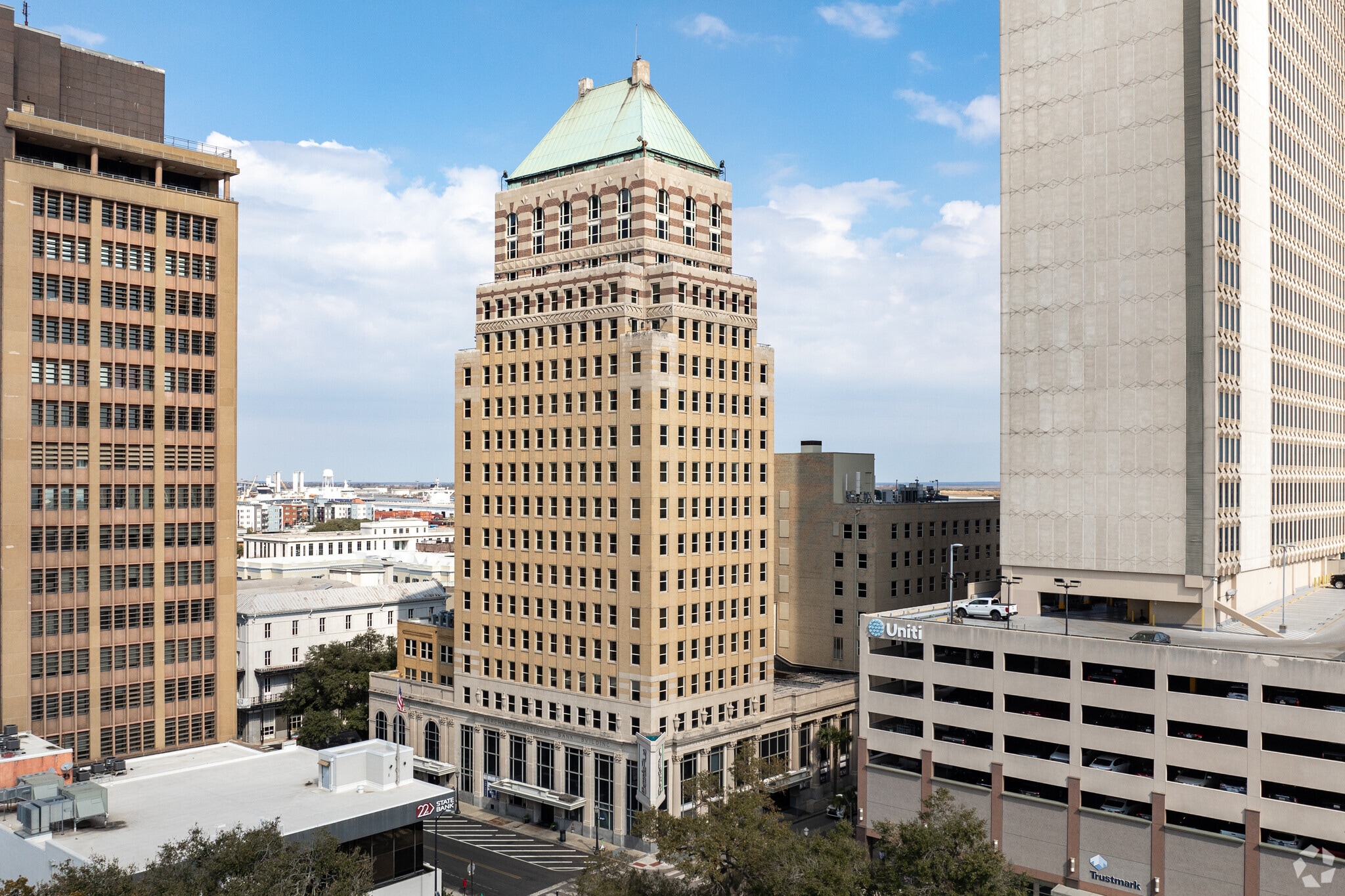 Merchants Plaza portfolio of 3 properties for sale on LoopNet.co.uk Building Photo- Image 1 of 25
