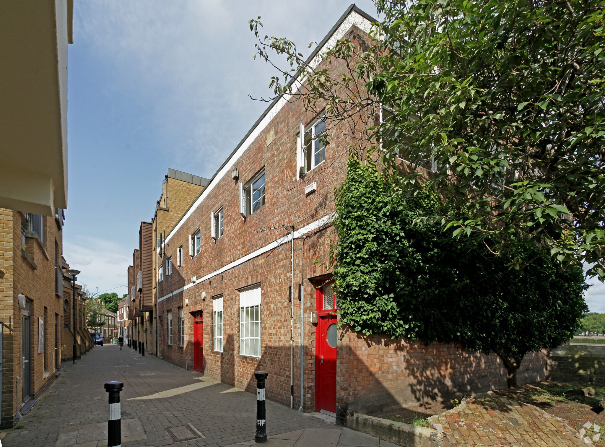 11-15 Highbridge Whar, London for sale Building Photo- Image 1 of 1