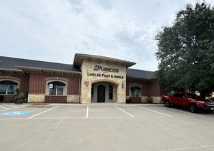 1428 W Hebron Pky, Carrollton, TX for rent Building Photo- Image 1 of 15