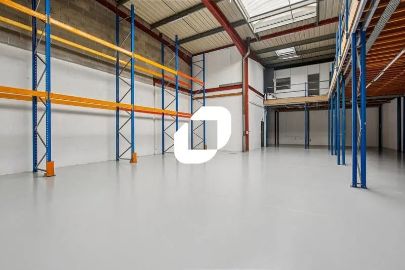 10 Rue Jacques Robert, Le Thillay to rent - Building Photo - Image 2 of 13