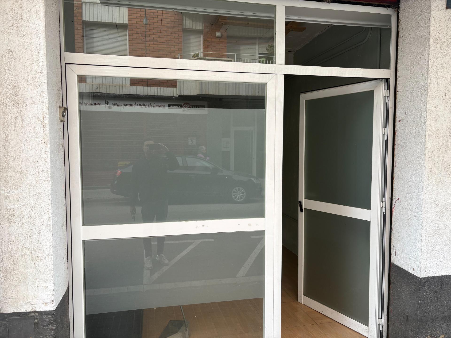 Retail in Granollers, Barcelona to rent Primary Photo- Image 1 of 2