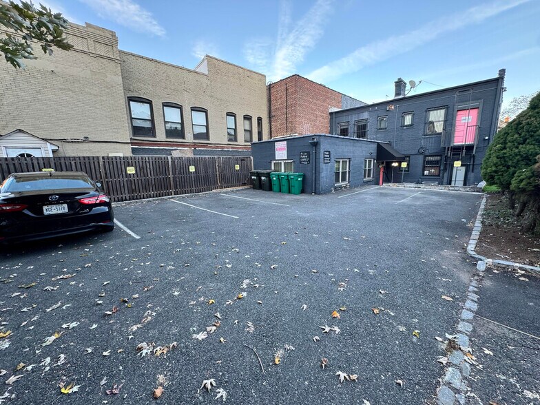 8-10 Fullerton Ave, Montclair, NJ for rent - Building Photo - Image 2 of 2