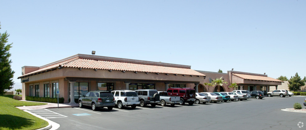 6330 S Eastern Ave, Las Vegas, NV for rent - Building Photo - Image 2 of 5