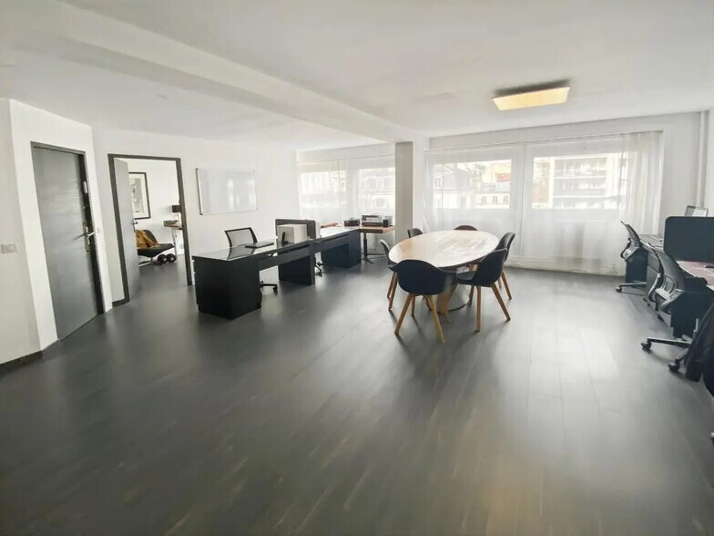 Office in Vincennes to rent - Interior Photo - Image 1 of 3